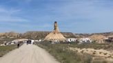 Avalancha de vehículos en Bardenas Reales por la llegada de turistas franceses