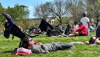 Hundreds visit National Mall for Solar Eclipse Festival