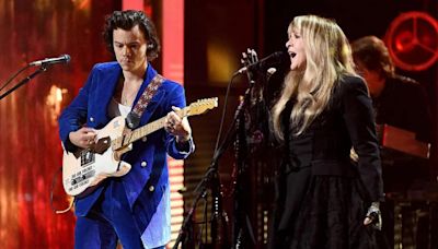Harry Styles duets with Stevie Nicks in a tribute to Christine McVie