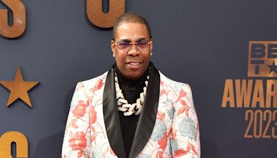 Busta Rhymes cusses fans out for using cellphones during his Essence Fest show