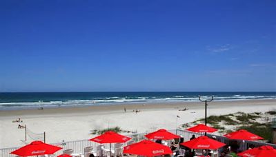 Best waterfront restaurants in New Smyrna, Daytona Beach, Oak Hill for a Florida rocket launch