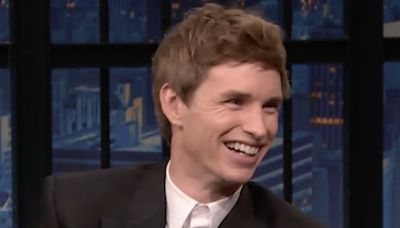 Video: Eddie Redmayne Recalls an Audience Member Asking Him for a Selfie During CABARET