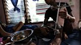 La vida en una clínica clandestina para combatientes de la resistencia de Myanmar