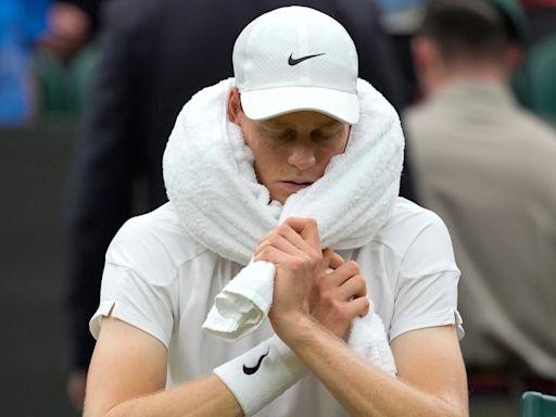 Jannik Sinner recibió atención médica de emergencia durante su participación en Wimbledon