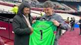 René Higuita, de la admiración al Dibu Martínez a su parecido con Neuer