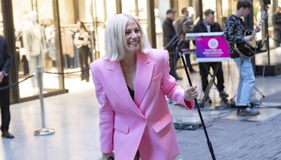 Bromley's Pixie Lott kicks off Race for Life season with surprise concert