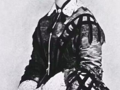 Florence Nightingale: 'Lady with the Lamp'