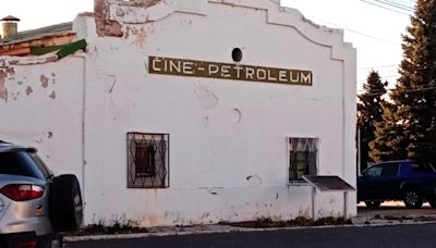 Petroleum: el cine que vio el esplendor de Plaza Huincul hace casi 100 años