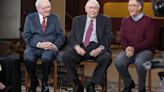 Warren Buffett's return to Berkshire Hathaway's center stage is bittersweet without Charlie Munger