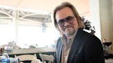 Travis Tritt Cuts All Anheuser-Busch Products From His Tour Rider Following Brand’s Trans-Inclusive Campaign