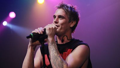 Aaron Carter’s Posthumous Single ’Recovery’ Is A Heartbreaking Listen