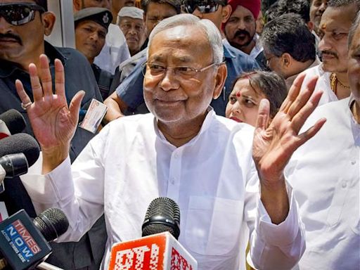 Bihar CM Nitish Kumar leaves for Delhi ahead of Lok Sabha election results