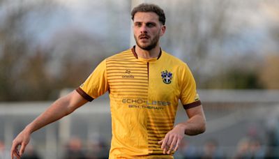 Smith & Patrick leave Sutton as Arnold extends stay