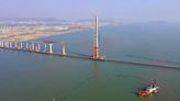 港珠澳大橋西延線料年底通車 海上「小蠻腰」黃茅海大橋成功合龍