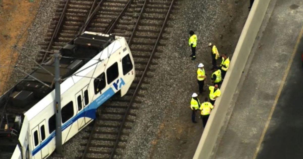 Santa Clara VTA light rail train derails near Capitol Station