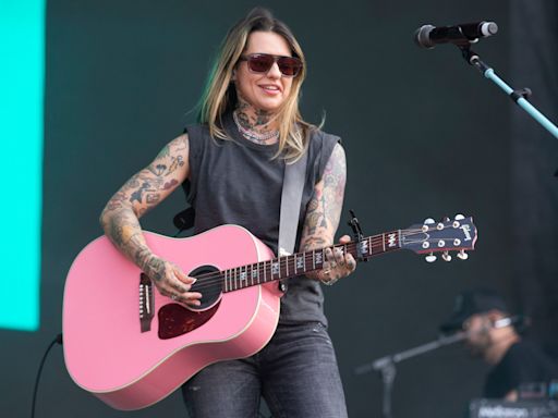 Jason Isbell, Ashley McBryde, Keith Urban, Walker Hayes among many artists who are sober