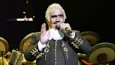 Viuda de Vicente Fernández asegura que el cantante se le sigue apareciendo en su rancho - La Opinión