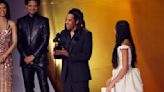 Reseña: Jay-Z dijo la verdad en los Grammy. El resto del programa se hizo tremendamente obvio