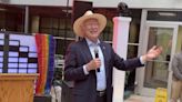 Embajador Ken Salazar celebra la diversidad sexual y de género