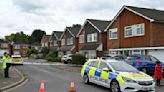 Traque au Royaume-Uni: la police recherche un homme soupçonné d'avoir tué trois femmes à l'arbalète