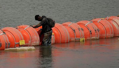 Tribunal de apelaciones permite a Texas mantener barrera flotante en Río Grande - El Diario NY