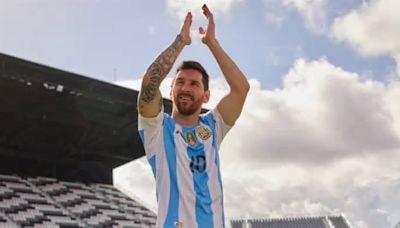 A Sergio Goycochea le regalaron la nueva camiseta de la Selección argentina pero tuvo un insólito problema