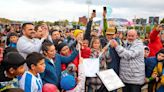 Walter Vuoto inauguró el nuevo campo de juego del estadio Hugo Lumbreras - Diario El Sureño