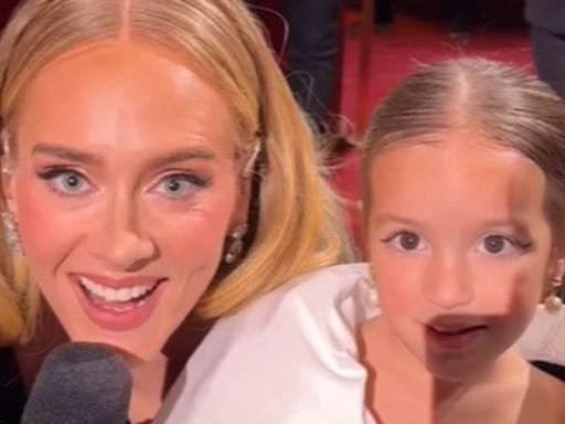 Adele stops to meet adorable 'mini-me' during her Las Vegas residency