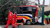 Fatal accidente en av. Brasil deja un muerto y 31 heridos: bus embistió a peatón que cruzaba la calle