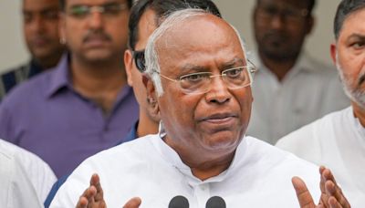 Mallikarjun Kharge Counters PM Modi's '8 Crore Jobs' Claim, Calls It 'Web Of Lies'