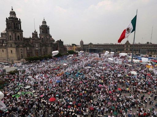 Rivals for Mexican presidency hold final rallies