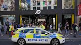 Oxford Street shops forced to close after social media posts call for outlets to be ‘robbed’
