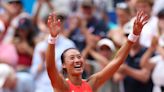 Paris 2024 tennis: Zheng shocks Swiatek for shot at gold as Djokovic and Alcaraz move closer to dream Olympic final