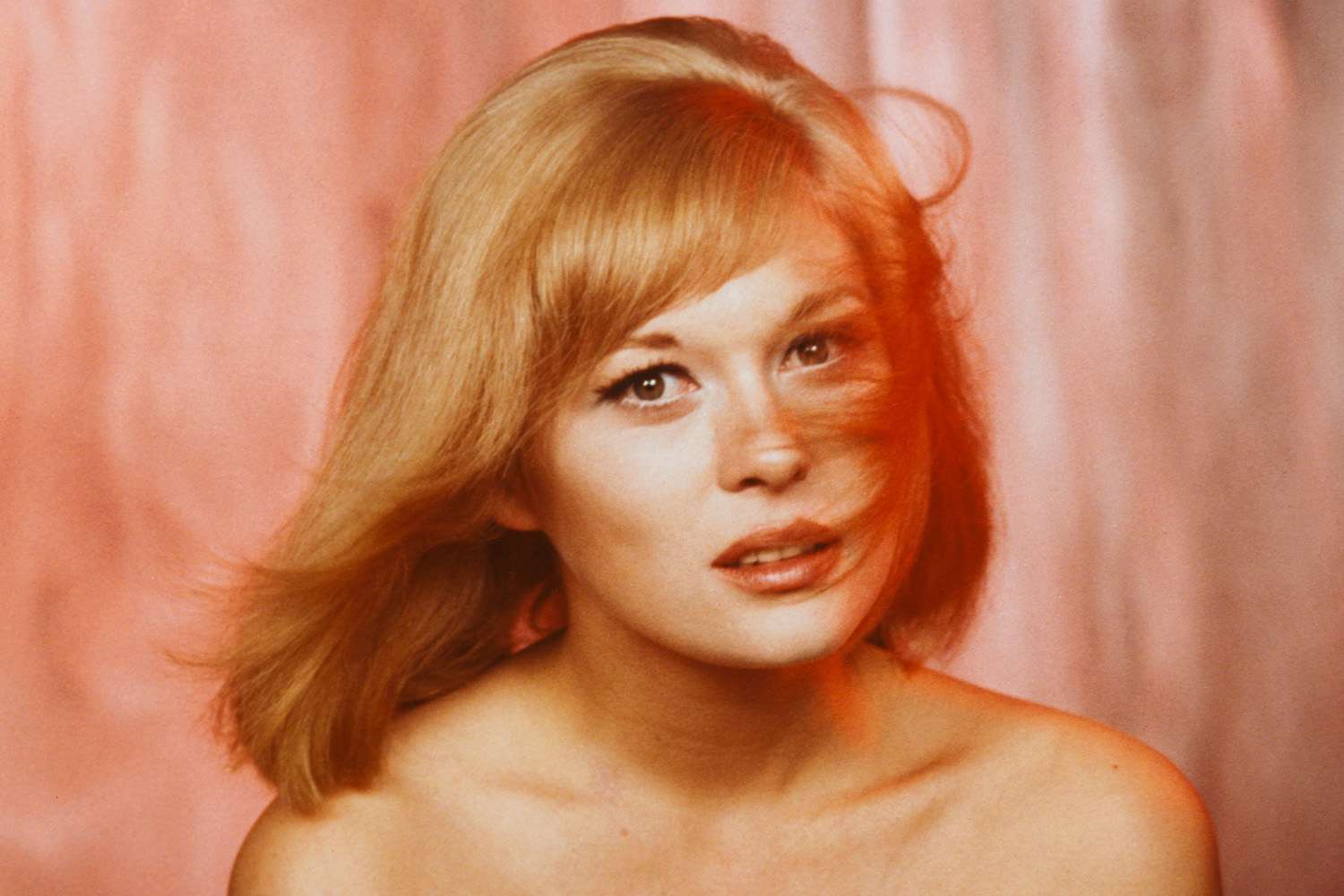 Faye Dunaway's Life in Photos, From 'Bonnie and Clyde' to Her Career-Spanning Documentary