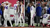 Buffalo Bills' Damar Hamlin collapses on field vs. Cincinnati Bengals; game postponed