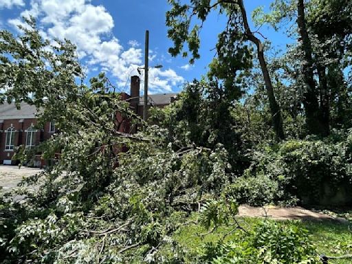 West Louisville, southern Indiana residents begin cleanup after tornadoes swept through the area