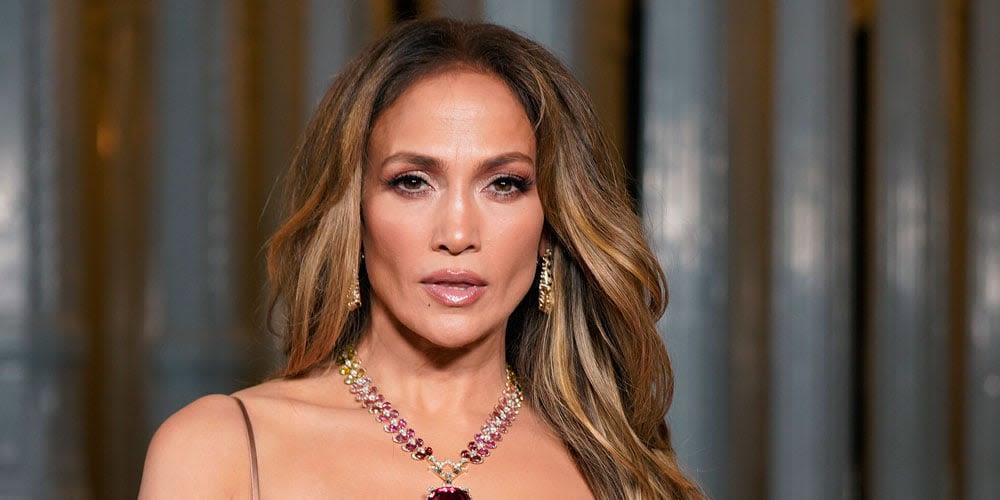 Jennifer Lopez Celebrates Fourth of July With Wedding Ring On, Says She’s in ‘Long Weekend Mode’