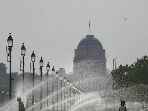 Delhi's Najafgarh Simmers at 47.8 Degrees Celsius as Heatwaves Scorch North India with Above-normal Temperatures - News18