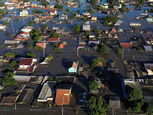 Flood-hit Brazil braces for more chaos under a weekend of heavy rain