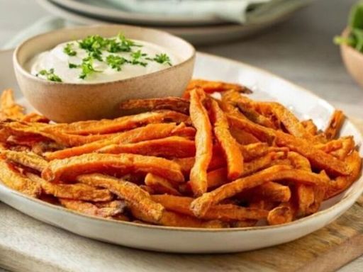 Healthy air fryer sweet potato fries recipe are delicious and 'crispy'