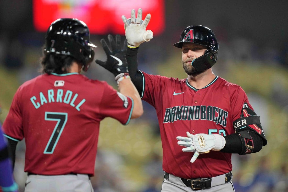 Deadspin | D-backs' Christian Walker to shoot for Dodger Stadium fences again