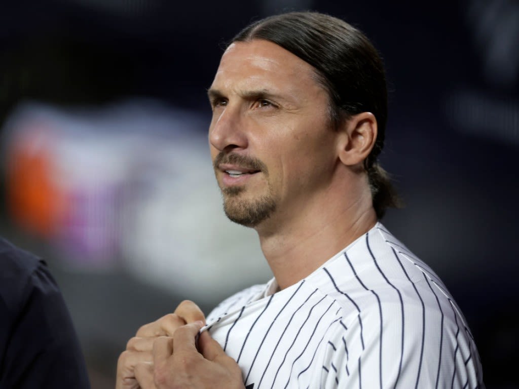 Zlatan pitches for the New York Yankees with hilarious results