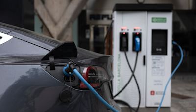 El hundimiento de las ventas agudiza la crisis del coche eléctrico europeo