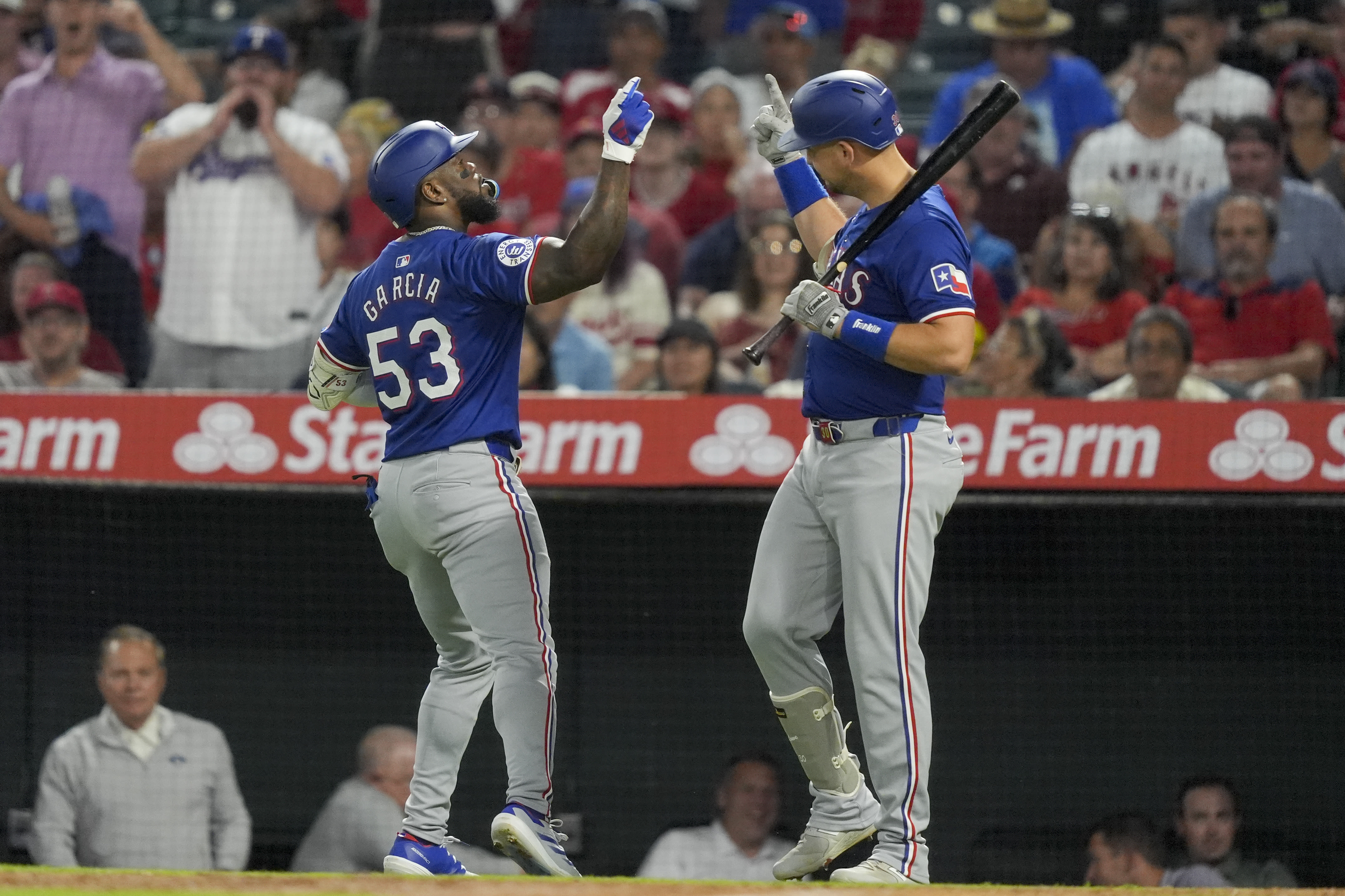 Adolis García's HR in 8th inning gives Rangers 5-4 victory over Angels and extends win streak to 5