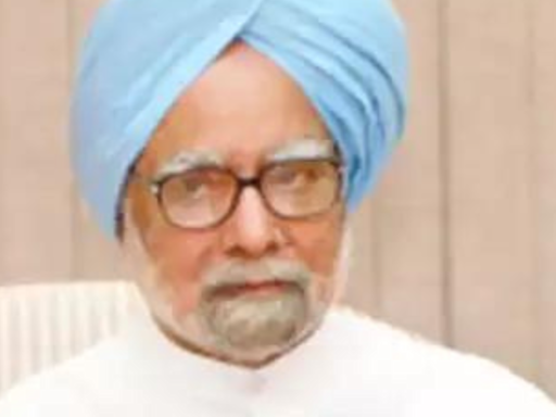 Manmohan Singh’s: Know about his education, early life, political career and other details - Early life