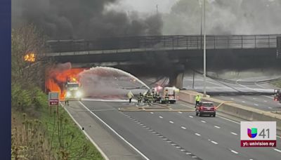 Explotó un camión cargado de gasolina en la I-95 en Connecticut