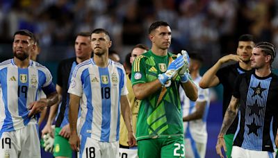 Martinez double powers Argentina to top of Copa America Group A