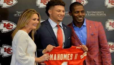 Patrick Mahomes Shares Wholesome Picture of His Father Holding Him as Baby in Recent Social Media Post