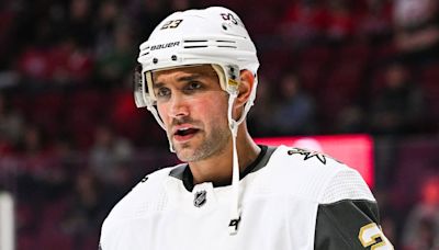 Martinez embraces mentor role with Blackhawks | NHL.com