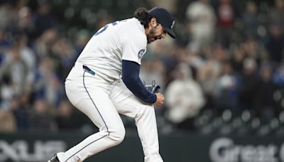 Here's What We Know About the Injury to Mariners' Star Andres Munoz